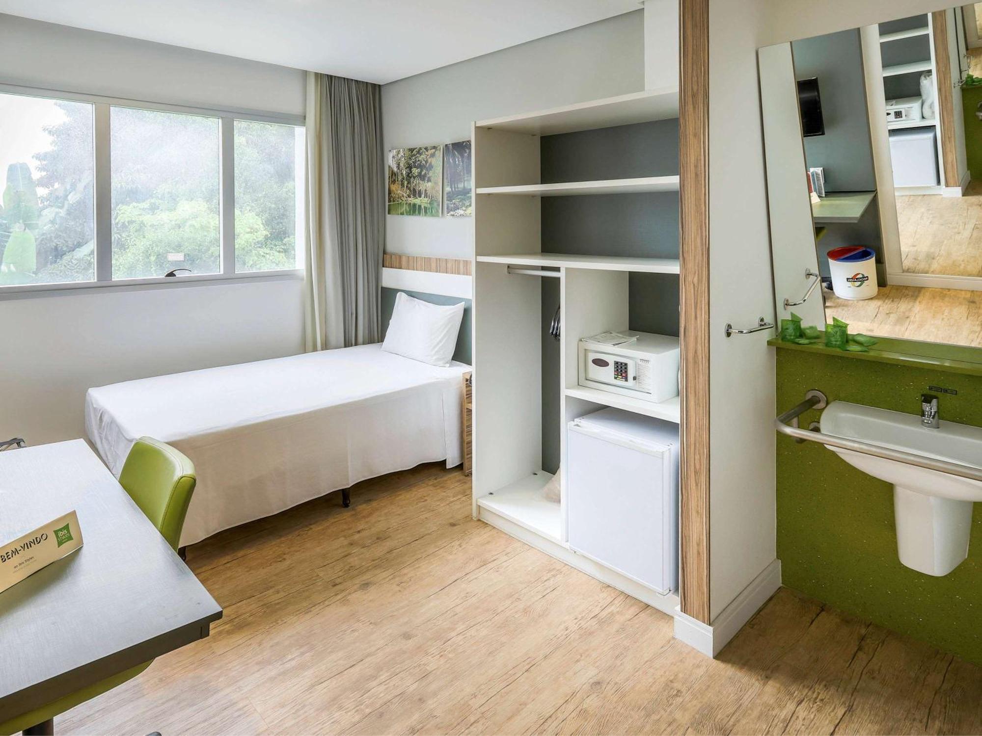 Готель Ibis Styles Confins Aeroporto Лагоа-Санта Екстер'єр фото